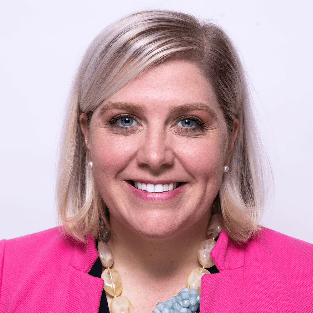 Lauren Luneckas, CEO.